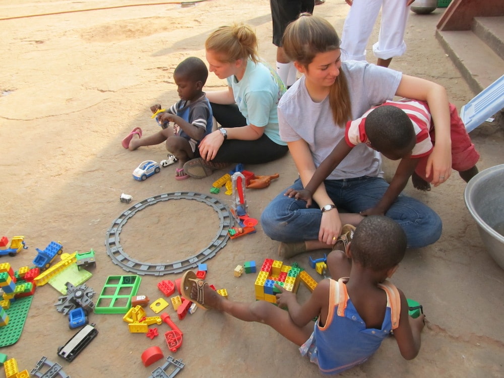 Humanitært ophold i Ghana i 2026: en meningsfuld oplevelse, du tager med dig