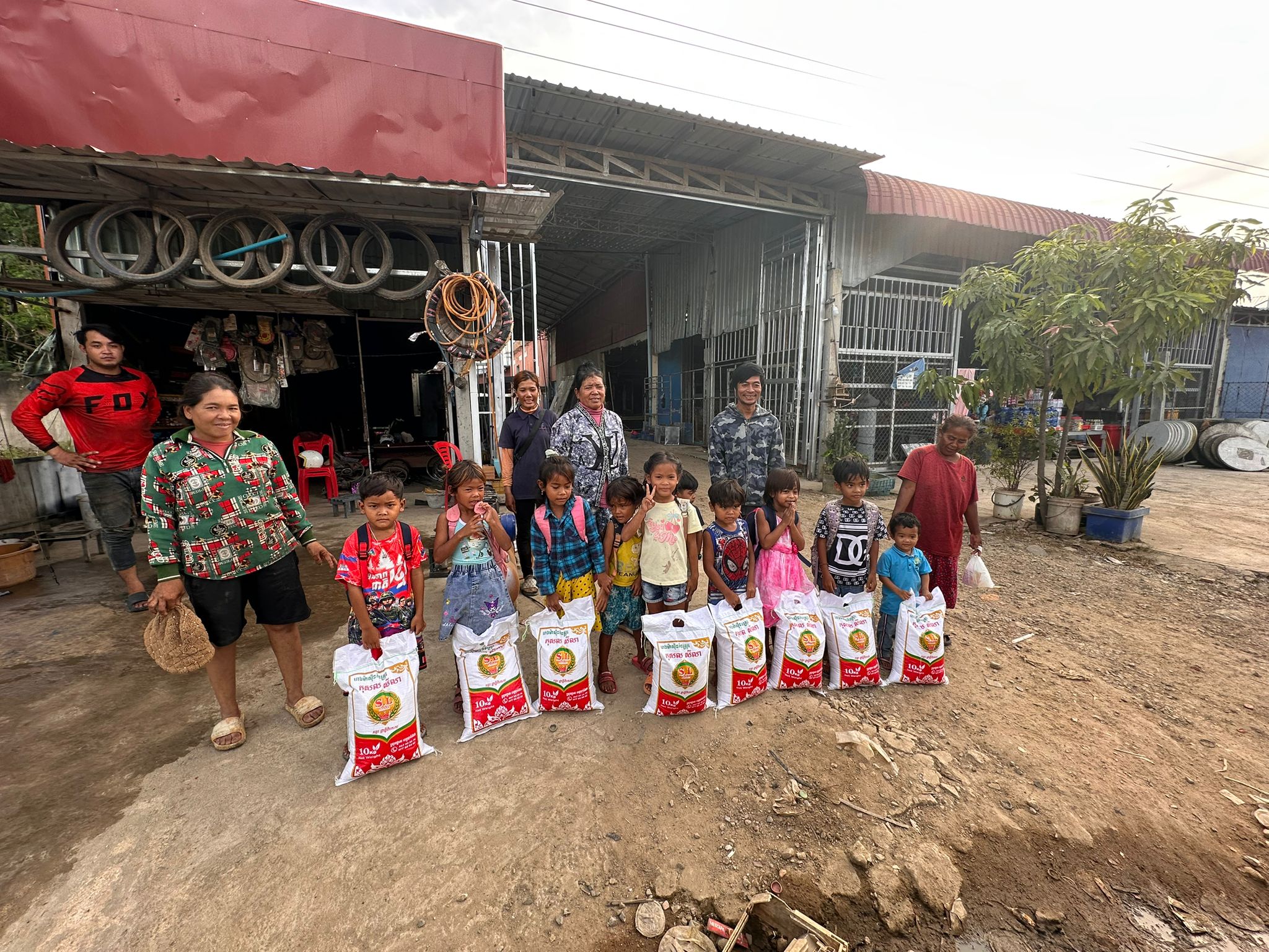 Humanitært forløb med børn i Cambodja: vær med til at styrke børns fremtid