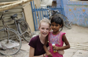 Frivillig deltager på et internationalt forløb i Indien