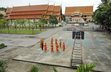 Praktikophold på en buddhistisk skole i Asien