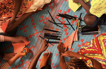 Studerende og lærere på humanitært ophold i Senegal
