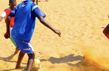 Fodboldtræner på forløb i Senegal