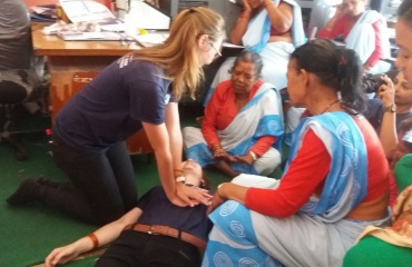 humanitært projekt i Asien med ældre i Nepal