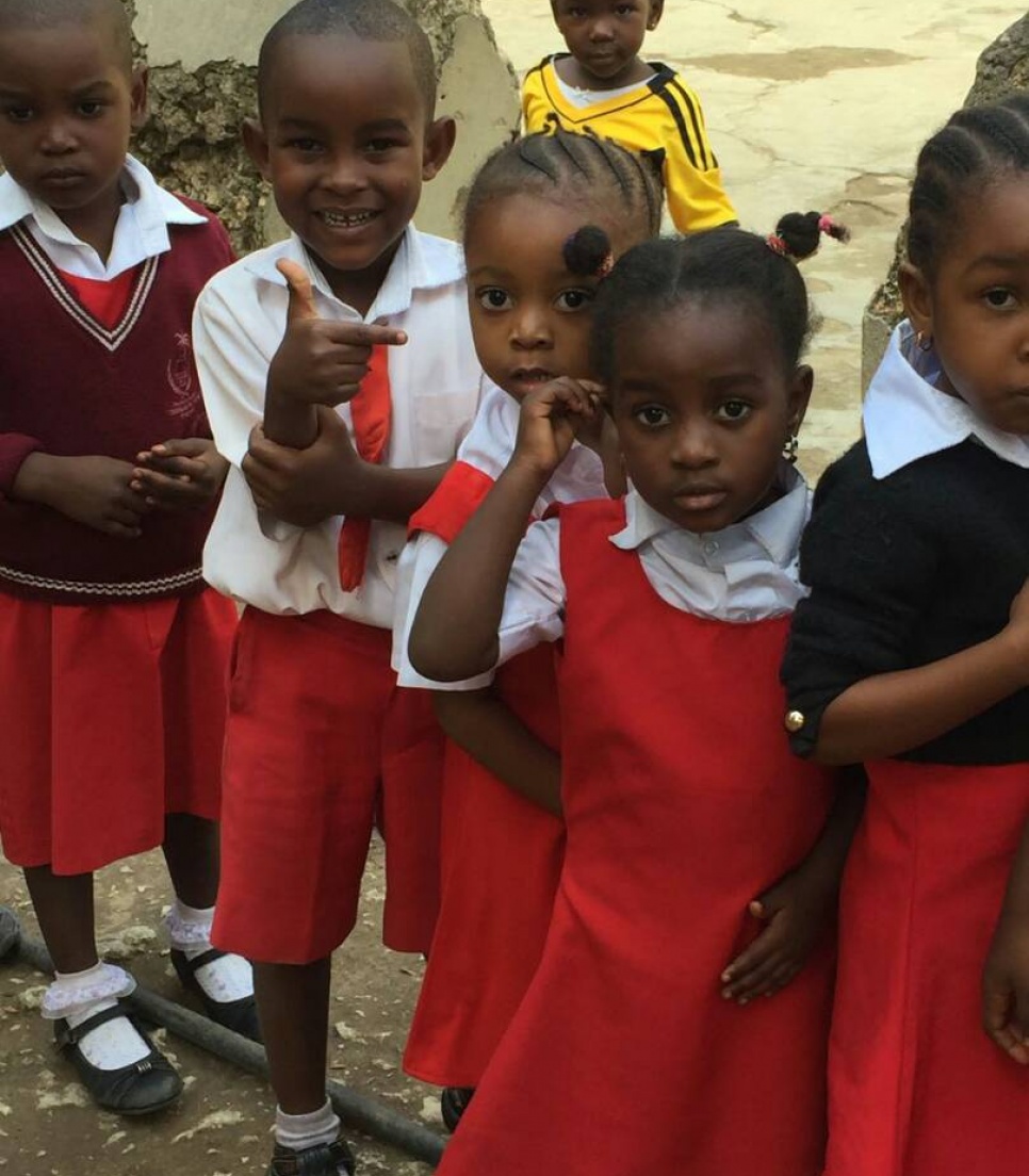 Deltager på forløb på en skole i Afrika