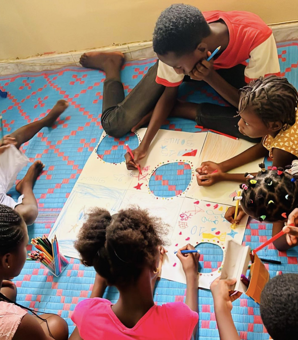 Deltagere på frivilligt ophold i et børnecenter i Senegal
